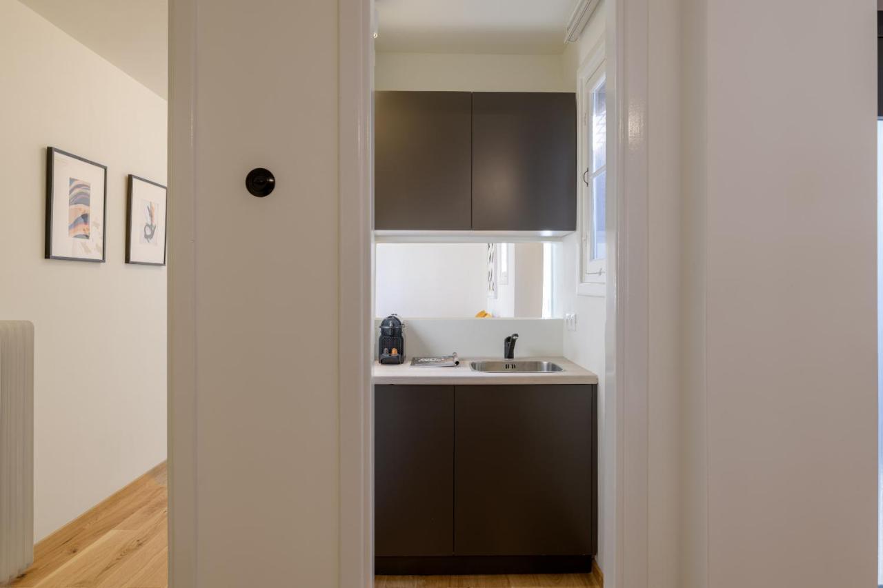 Meno Suite With Private Terrace - Jaccuzzi, Acropolis View Athens Ngoại thất bức ảnh