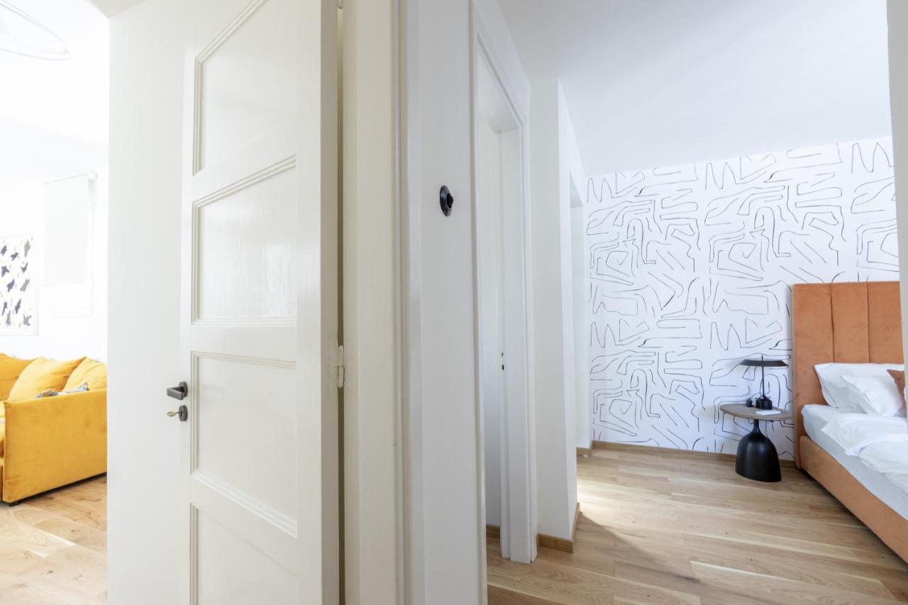 Meno Suite With Private Terrace - Jaccuzzi, Acropolis View Athens Ngoại thất bức ảnh