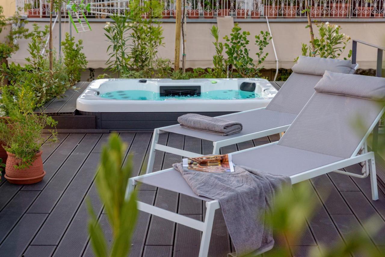 Meno Suite With Private Terrace - Jaccuzzi, Acropolis View Athens Ngoại thất bức ảnh